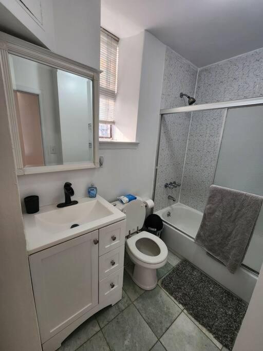 Spacious 3 Bedroom Apartment Mins To Nyc! ユニオンシティ エクステリア 写真